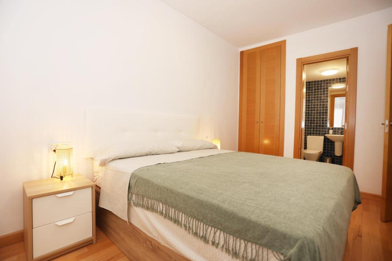 Casa Fenicia - Cosy Apartment With Free Private Parking Malaga Bagian luar foto