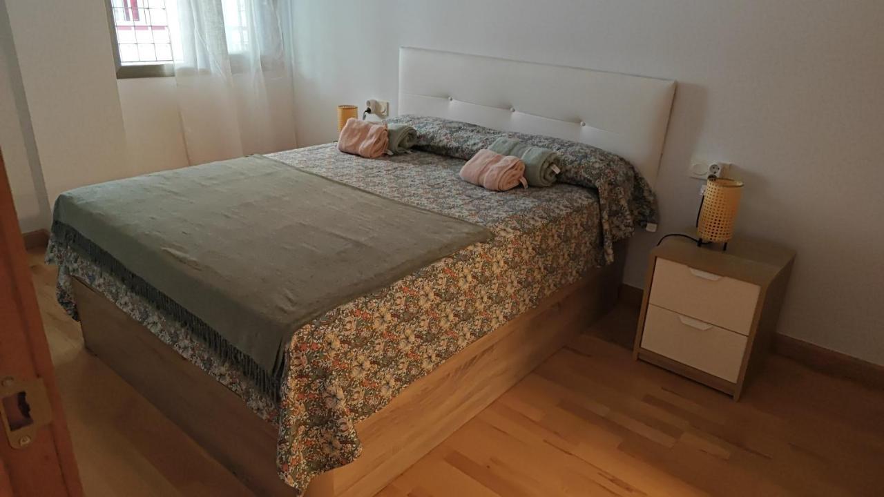 Casa Fenicia - Cosy Apartment With Free Private Parking Malaga Bagian luar foto